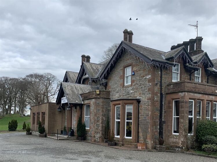FREEHOLD LICENSED HOTEL/RESTAURANT & FUNCTION VENUE IN 4.5 ACRES NEAR KIRKCUDBRIGHT Photo 4