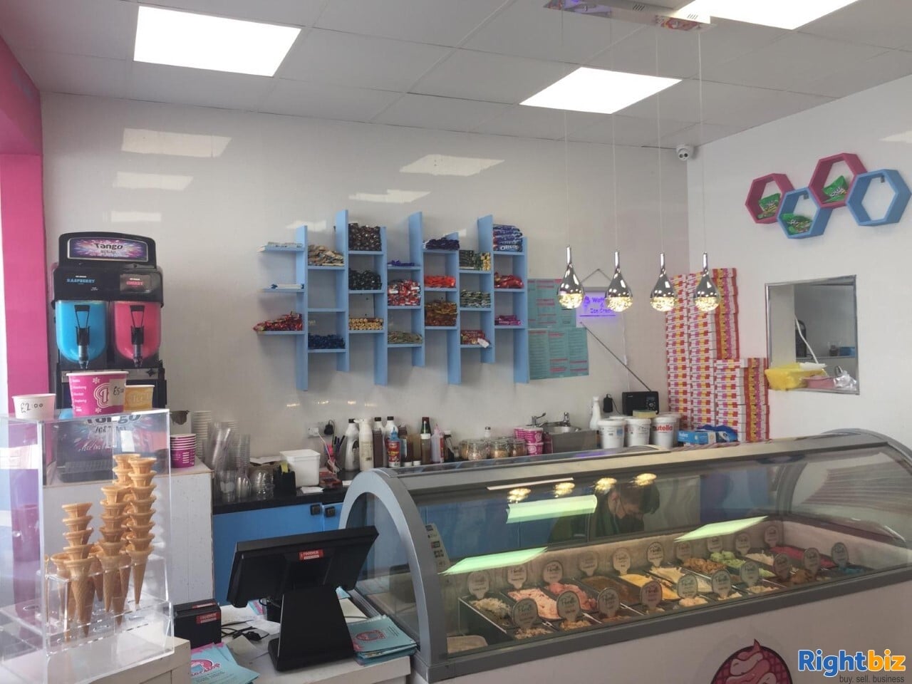 Dessert Parlour in Dunblane Scotland Photo 4