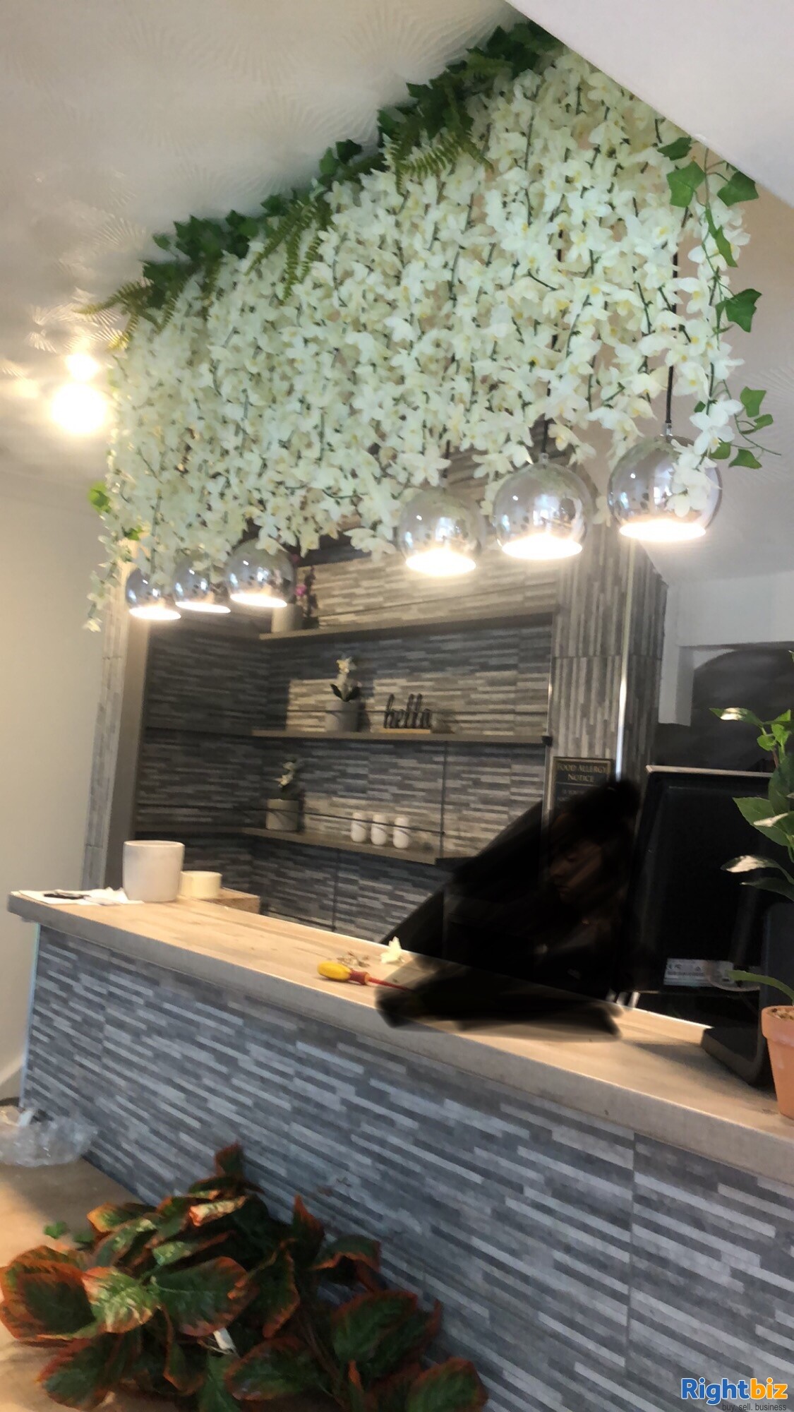 Coffee bar Restaurant, authentic Italian pizzas business for sale.