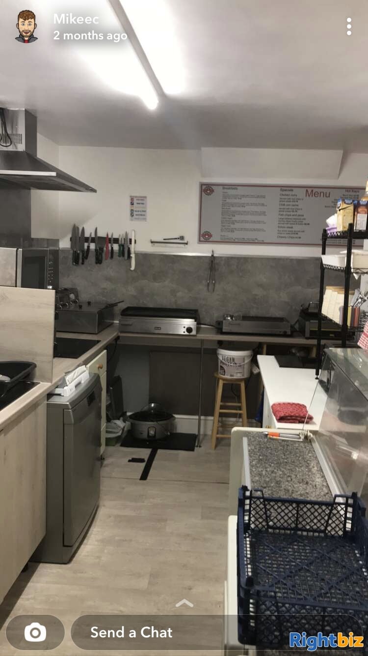 Leasehold cafe with loyal local customers
