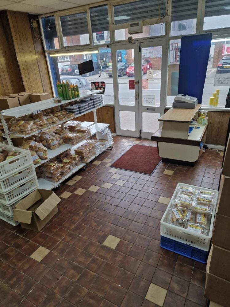 A BAKERY FOCUSING ON WHOLESALE PRODUCTION OF ASIAN AND ENGLISH BAKED CONFECTIONERY