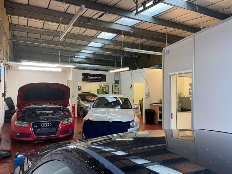 Well Established Car Repair Business In Aylesbury for sale Photo 4