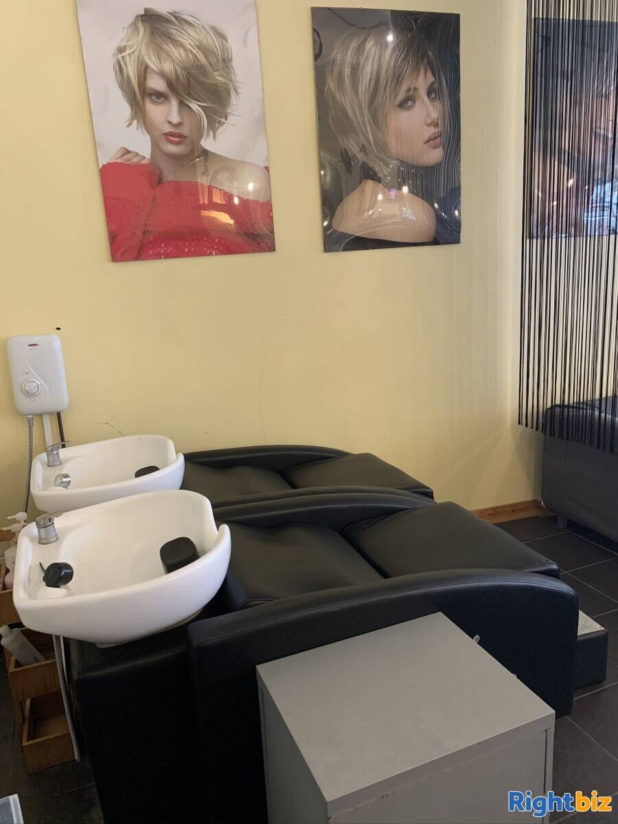 Leasehold hair salon in Central Harrow HA1- *NO Premium*