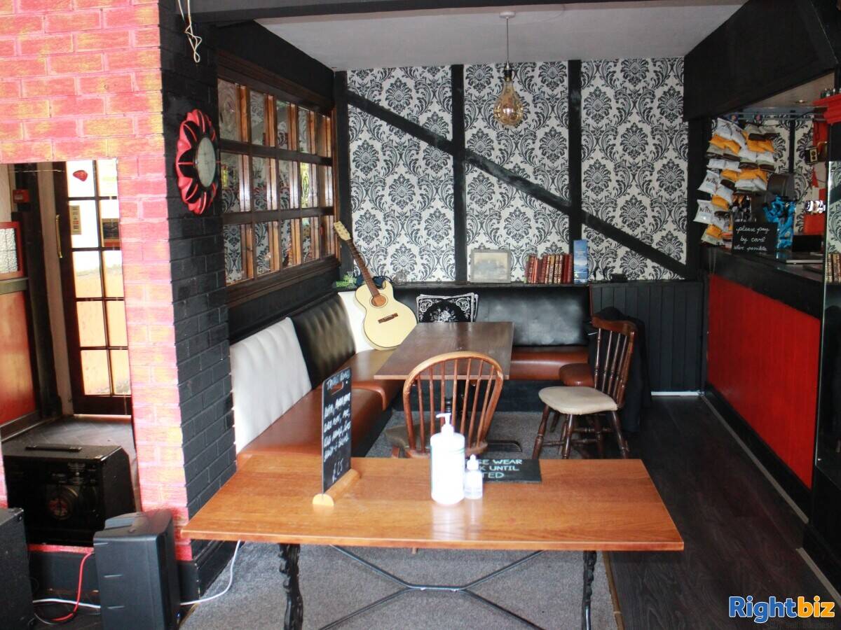 GWENT - EDGE OF NEWPORT VILLAGE CENTRE INN Photo 4