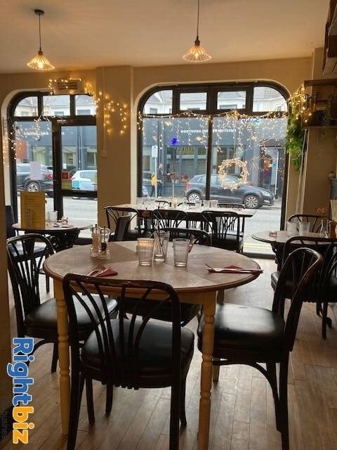 Lovely Bistro Style small restaurant (36), Whitchurch Road. Photo 4