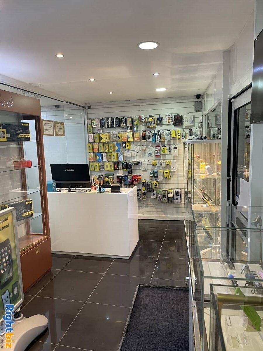Leasehold shop for sale in Southgate
