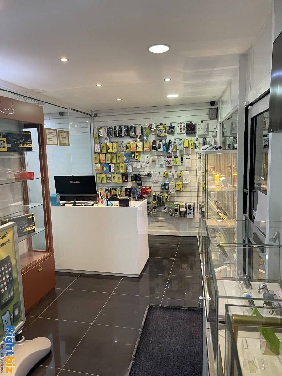 Leasehold shop for sale in Southgate Photo 4