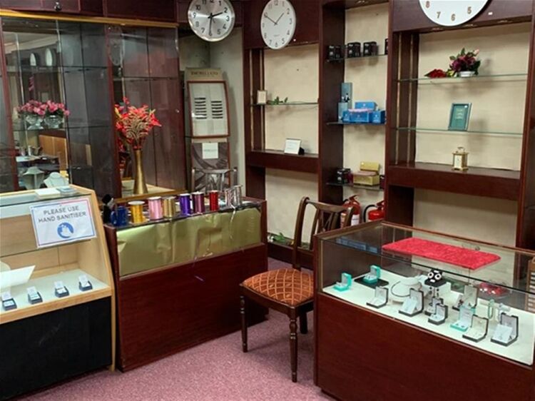 LONG ESTABLISHED HIGH STREET JEWELLERS – DEVON