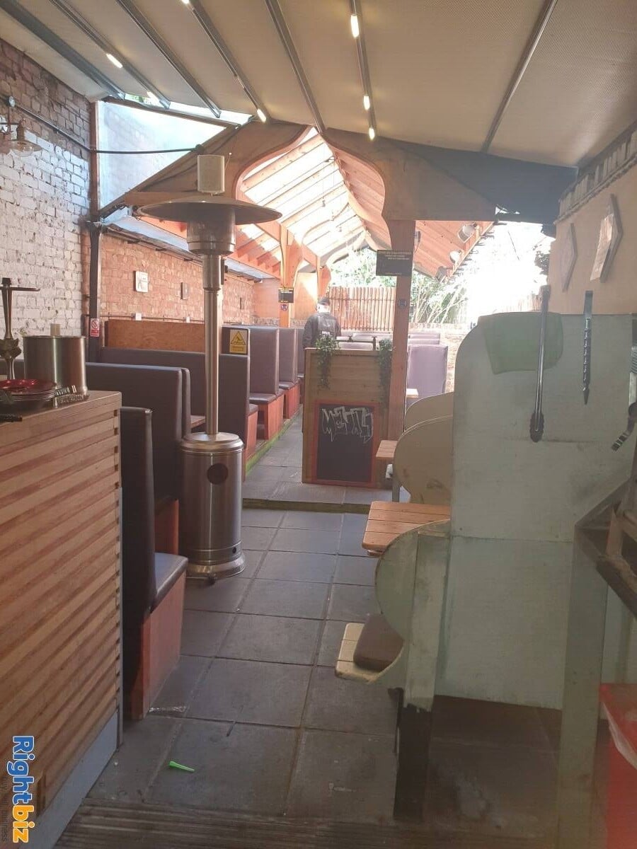 Busy Location Restaurant for sale Leasehold Photo 4