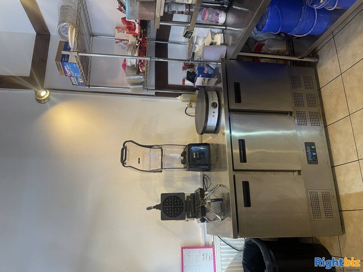 Takeaway and dessert shop for sale in Birmingham - 2 business in 1 shop