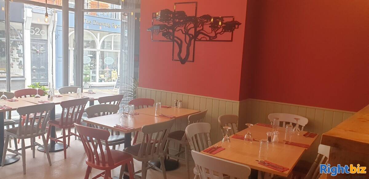 Italian pizzeria restaurant for sale Photo 4