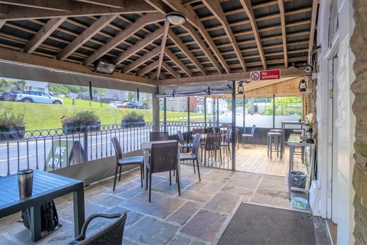Freehold Public House & Restaurant & Hotel Located In Cwm-twrch Uchaf
