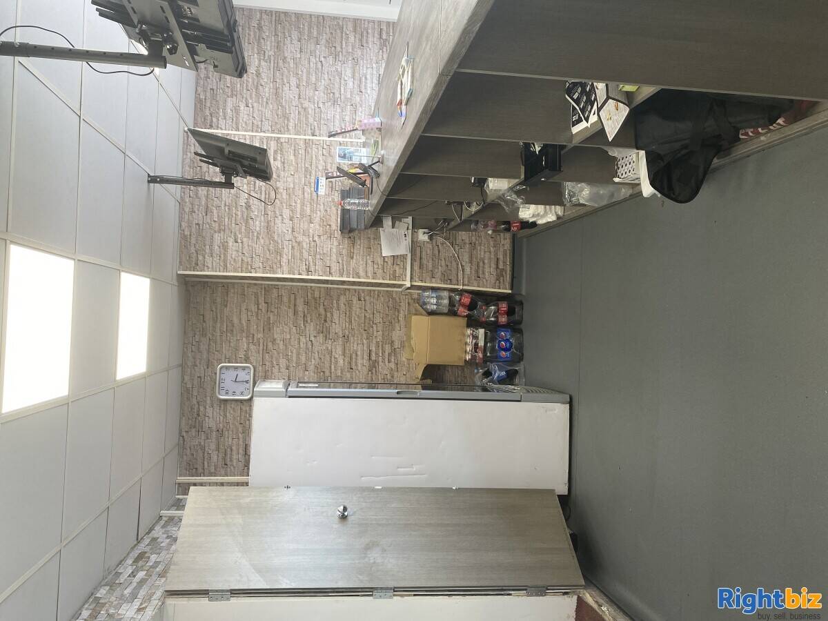 Leasehold  Pizzeria take away  in Durham Photo 4