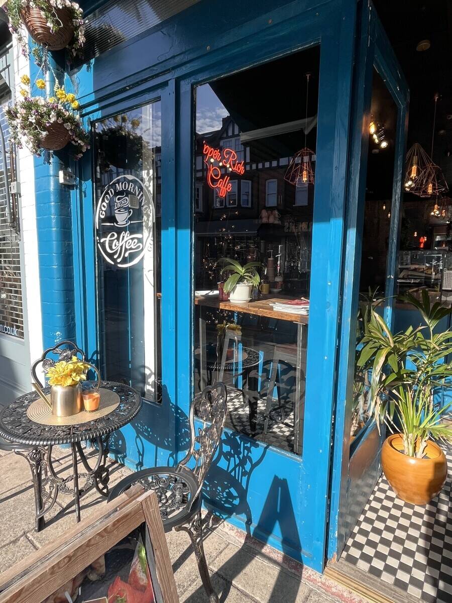 Super Fashionable Cafe on the high street with 15 years lease, 13 years remaining in East Sheen