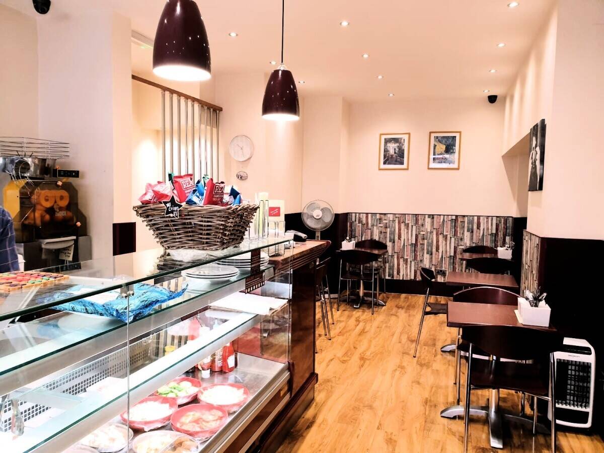 COFFEE SHOP AND SANDWICH BAR, CITY OF LONDON, EC1