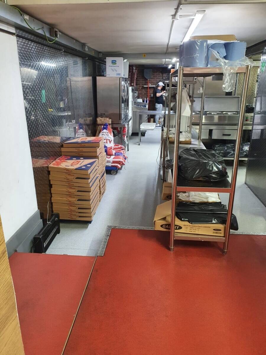 Restaurant Pizza Food Delivery for sale in Upton Park Photo 4