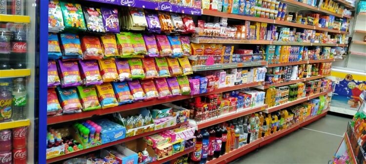 FREEHOLD LICENSED CONVENIENCE STORE WITH 4 BEDROOM ACCOMMODATION WEST YORKSHIRE Photo 4