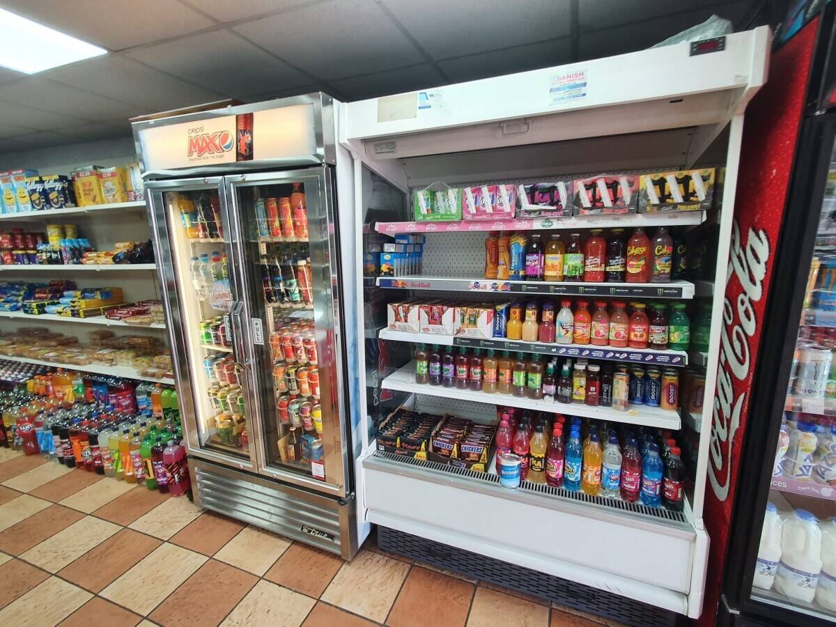 LARGE SHOP WITH STOCK REDUCED PRICE QUICK SALE LOW RENT