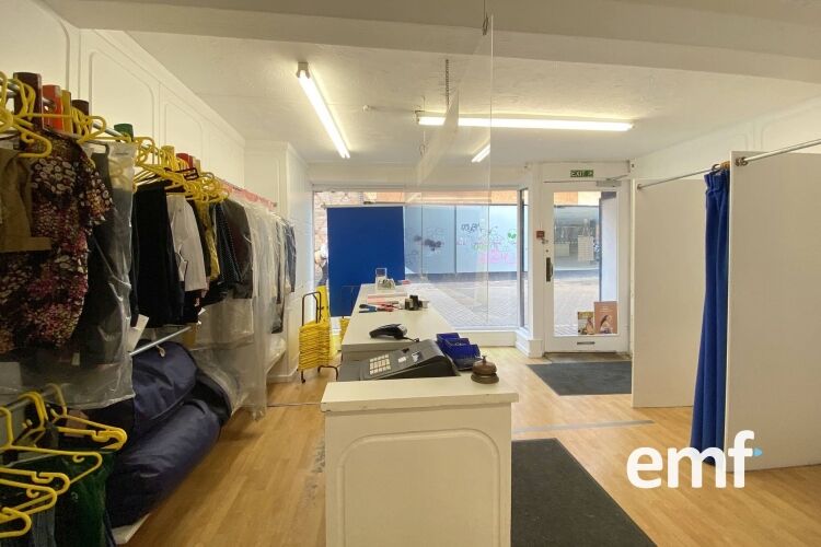 Clothing Alterations & Dry Cleaning Agent Photo 4