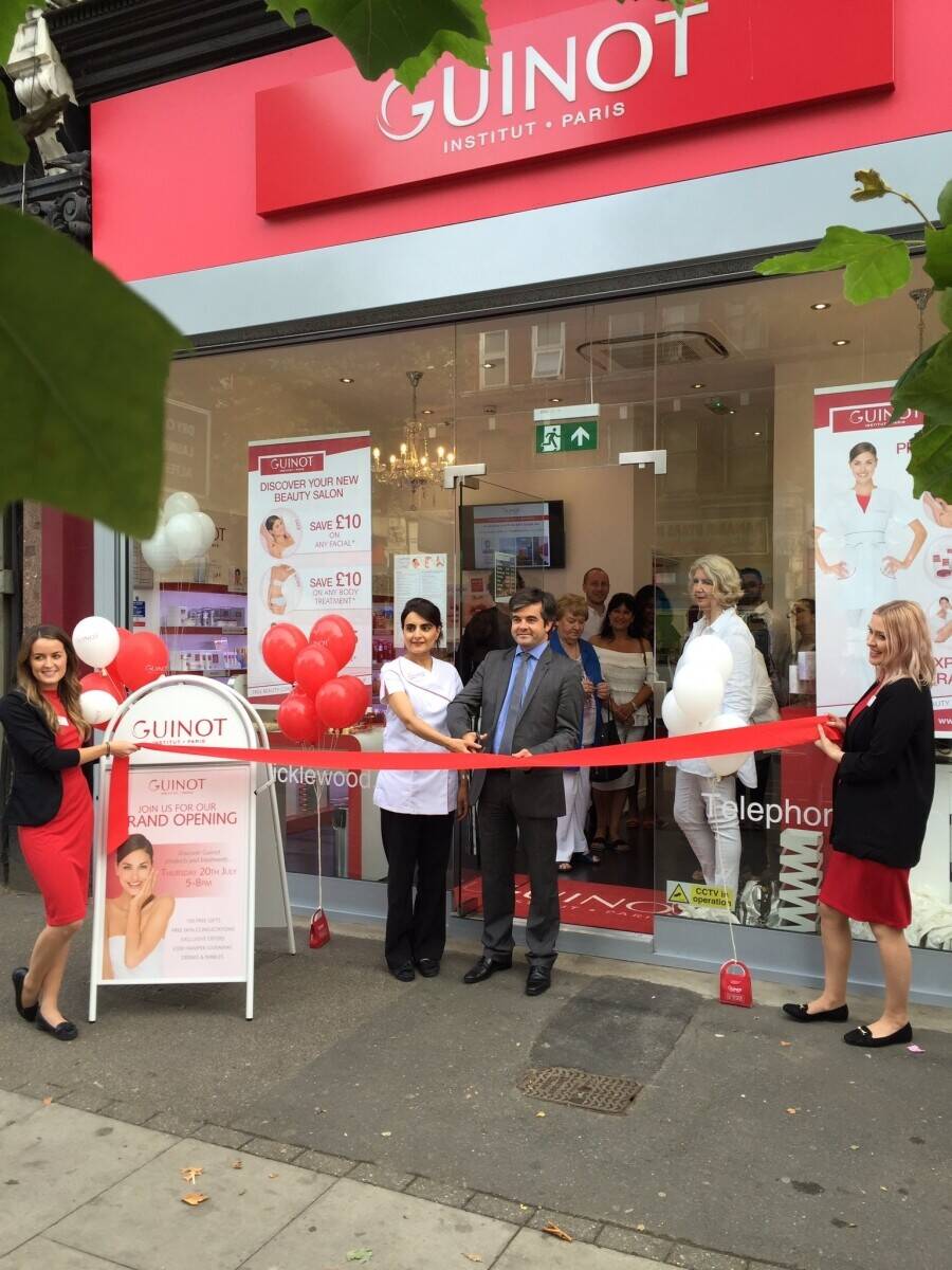 Beauty Salon NW London immaculate move in ready