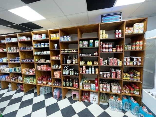 Italian Convenience Store with Off Licence and Delicatessen in East London For Sale Photo 4