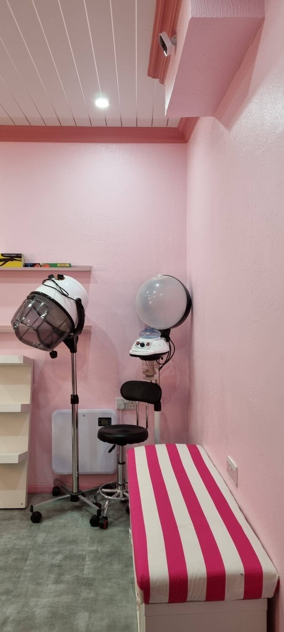 Leasehold West Yorkshire Hair & Beauty Salon for sale In Leeds
