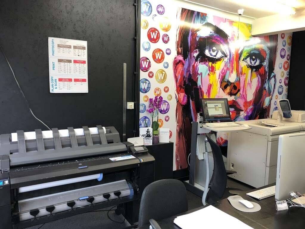 PRINT SHOP for sale- ON HIGH STREET Photo 4