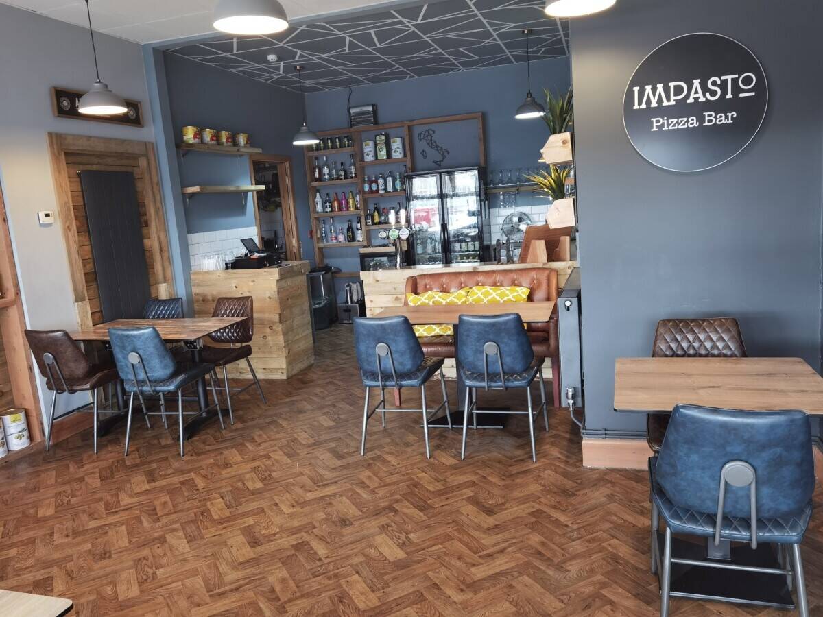 Leasehold Pizzeria for Sale in Milford Haven, Pembrokeshire Photo 4