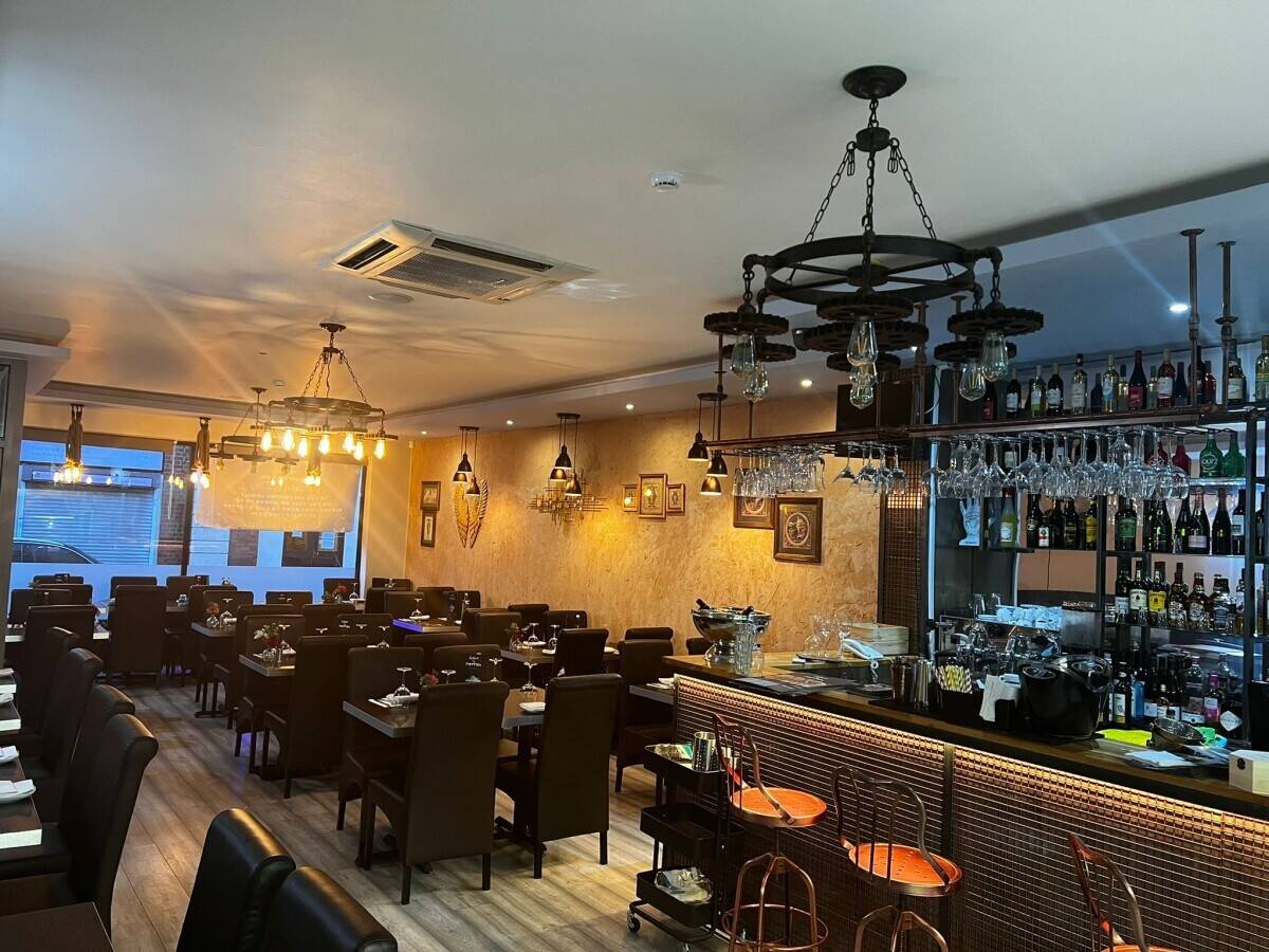 Turkish Restaurant for sale in Walsall good location in the town centre Photo 4