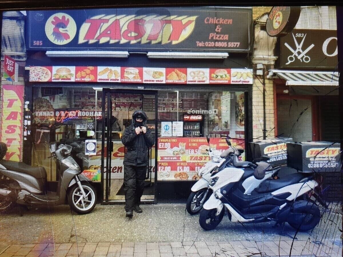 Fried chicken & pizza shop on sale in Enfield/London Photo 4