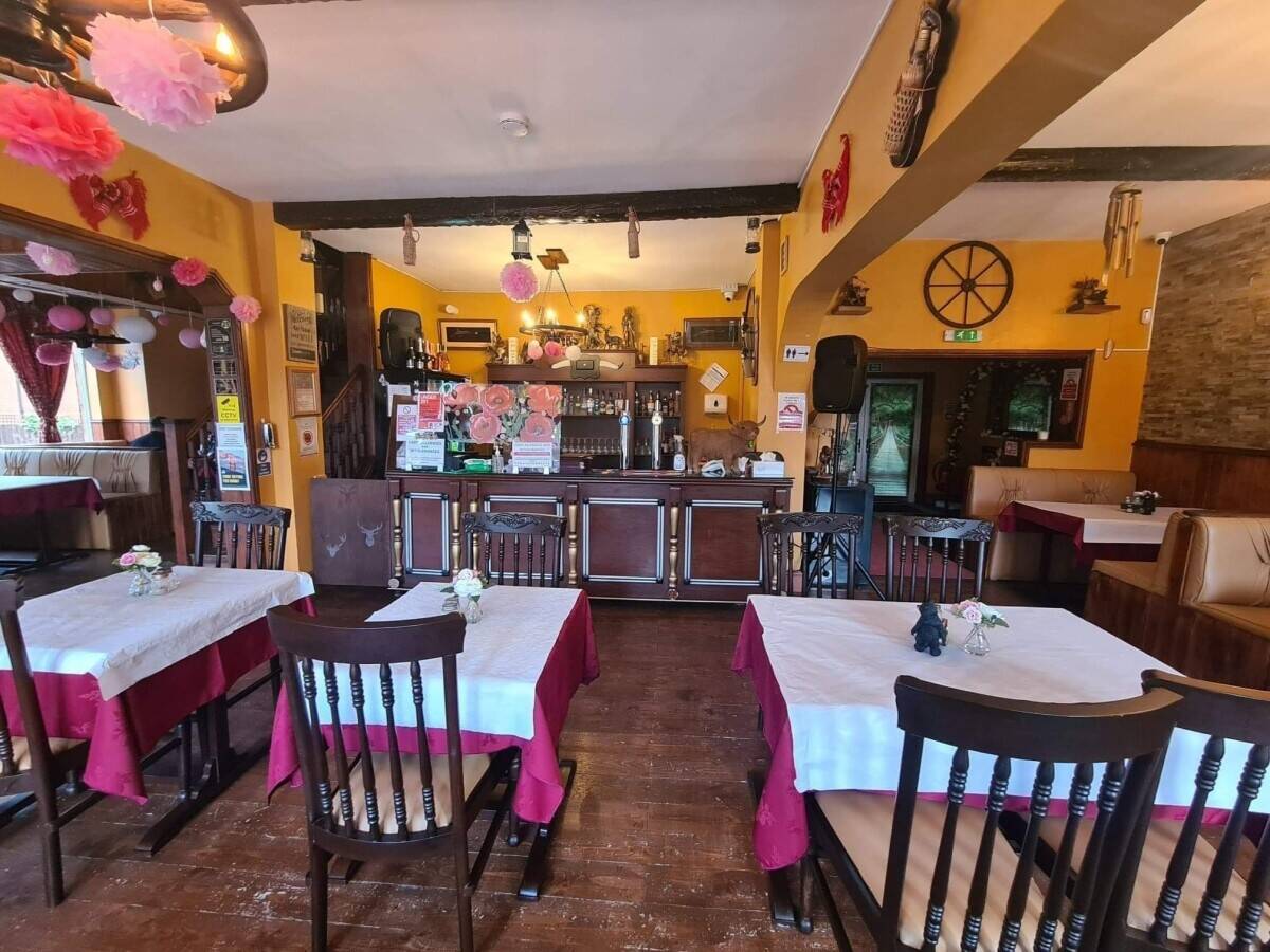 Urgent Sale of family restaurant and takeaway in Preston, Lancashire. Photo 4