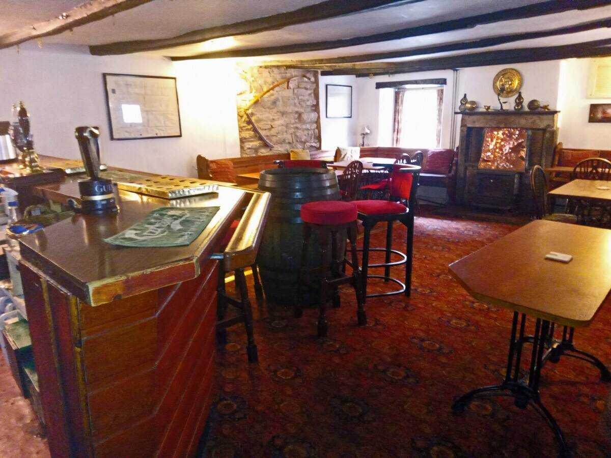 CUMBRIA - WET LED PUB IN ENGLAND'S HIGHEST TOWN