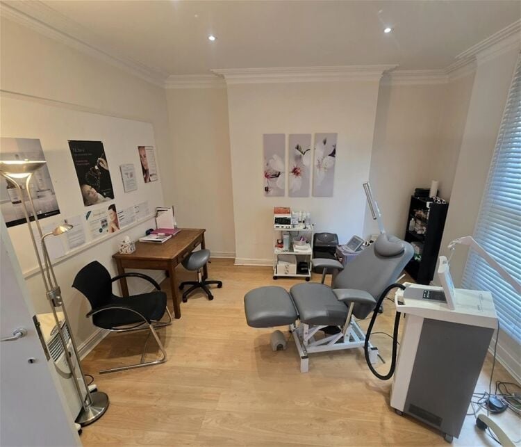 A MEDICAL AND AESTHETIC LASER TREATMENT CLINIC