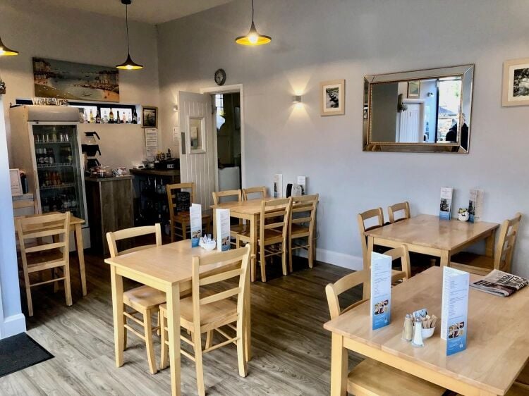 Leasehold Café & Restaurant Located In Perranporth Photo 4