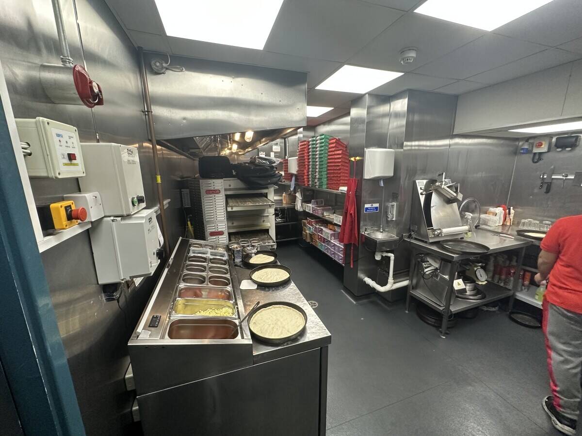 Pizza and burger delivery / takeaway for Sale in Colchester Photo 4