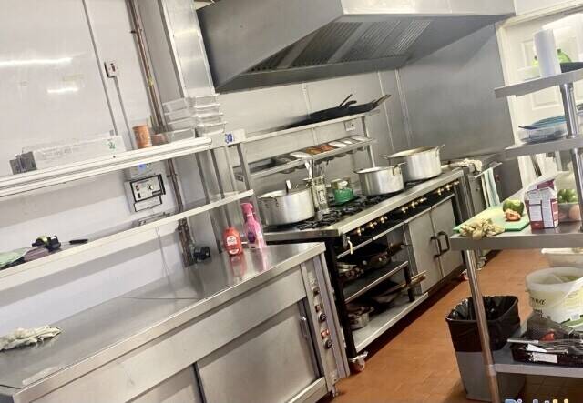 Indian Takeaway for sale in Wednesbury, Birmingham Photo 4