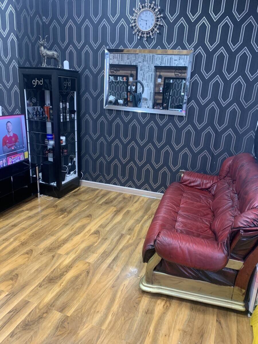 Barbershop for sale Photo 4