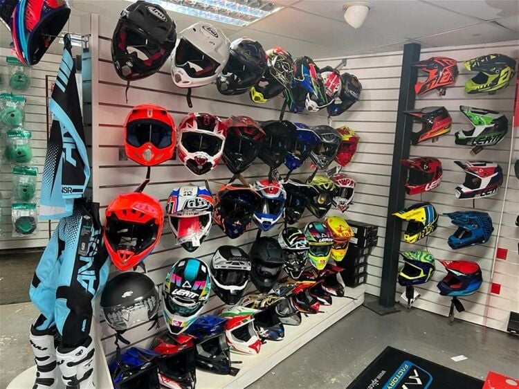 WELL-ESTABLISHED MOTOCROSS AND ENDURO  PARTS SHOP WITH E-COMMERCE