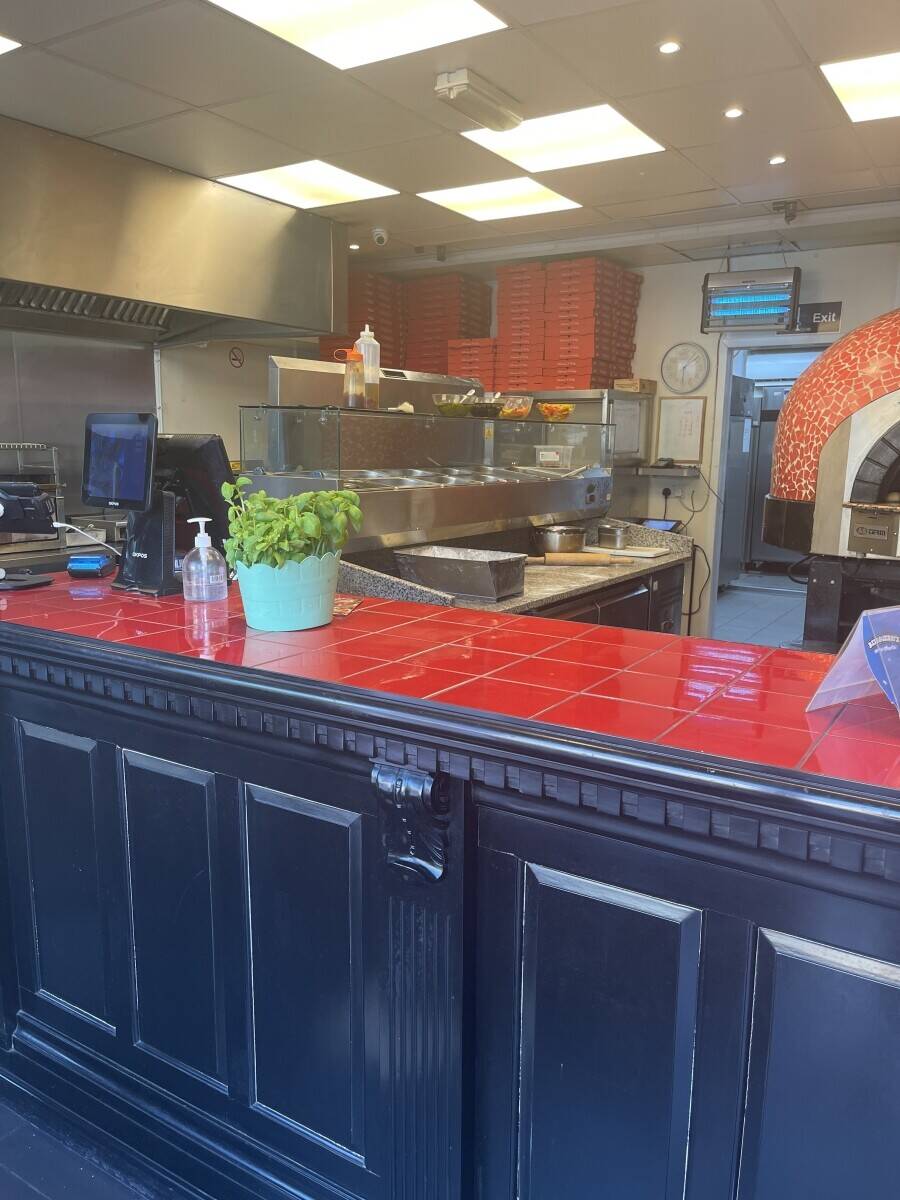 Modern Italian Pizza & Grill for sale in a prime location Photo 4