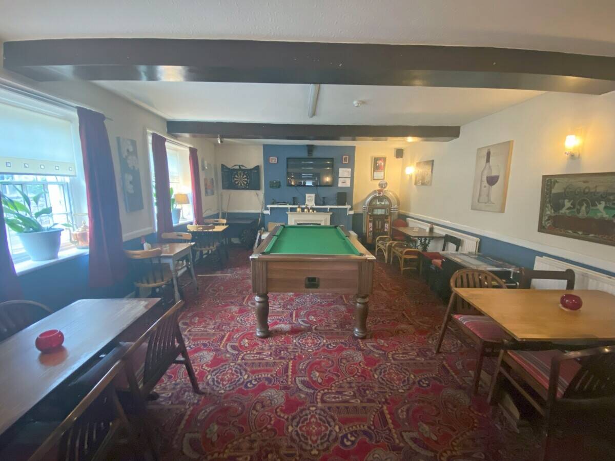 DENBIGHSHIRE – PICTURESQUE 17TH CENTURY VILLAGE PUB & RESTAURANT