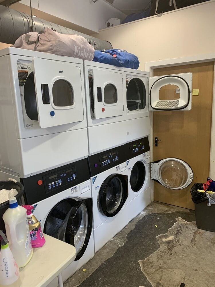 DRY CLEANING, LAUNDRY & IRONING COMPANY city centre location ABERDEEN Photo 4