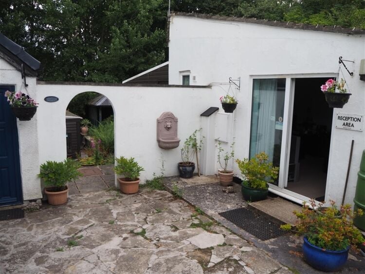 Kennels, Cattery & Equestrian businesses For Sale in Normanton