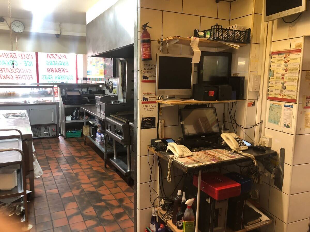 Pizza and Kebab Takeaway Business For Sale Photo 3