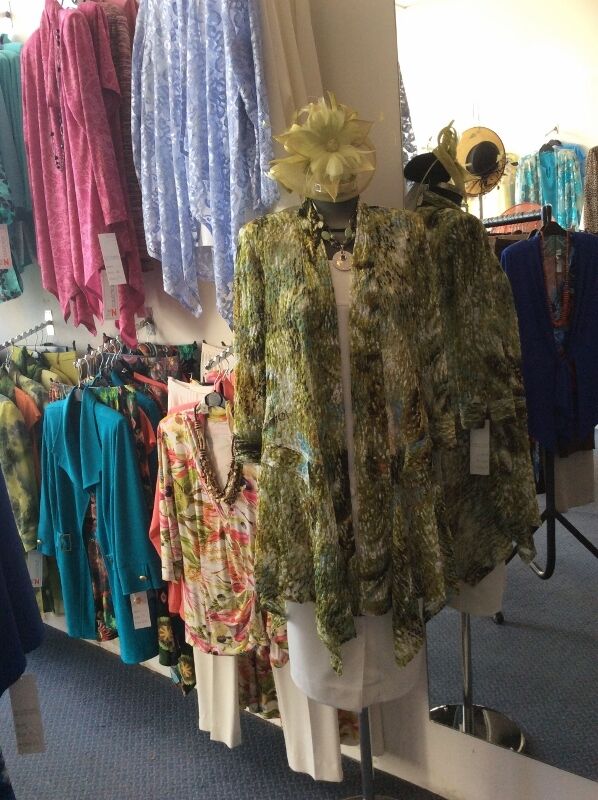 Exclusive Designer Ladies Clothing Business Photo 4