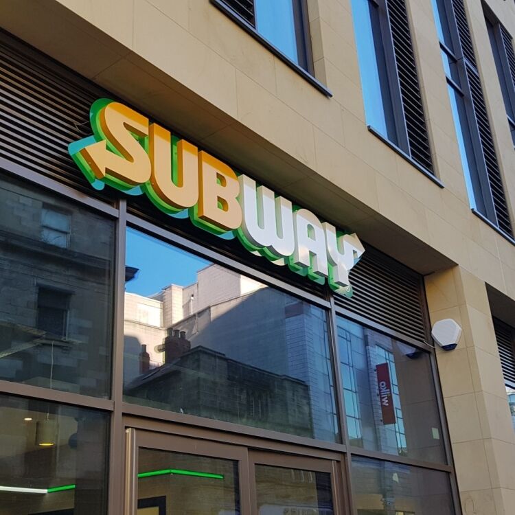 Specialist Commercial Sign Writing Business Photo 4