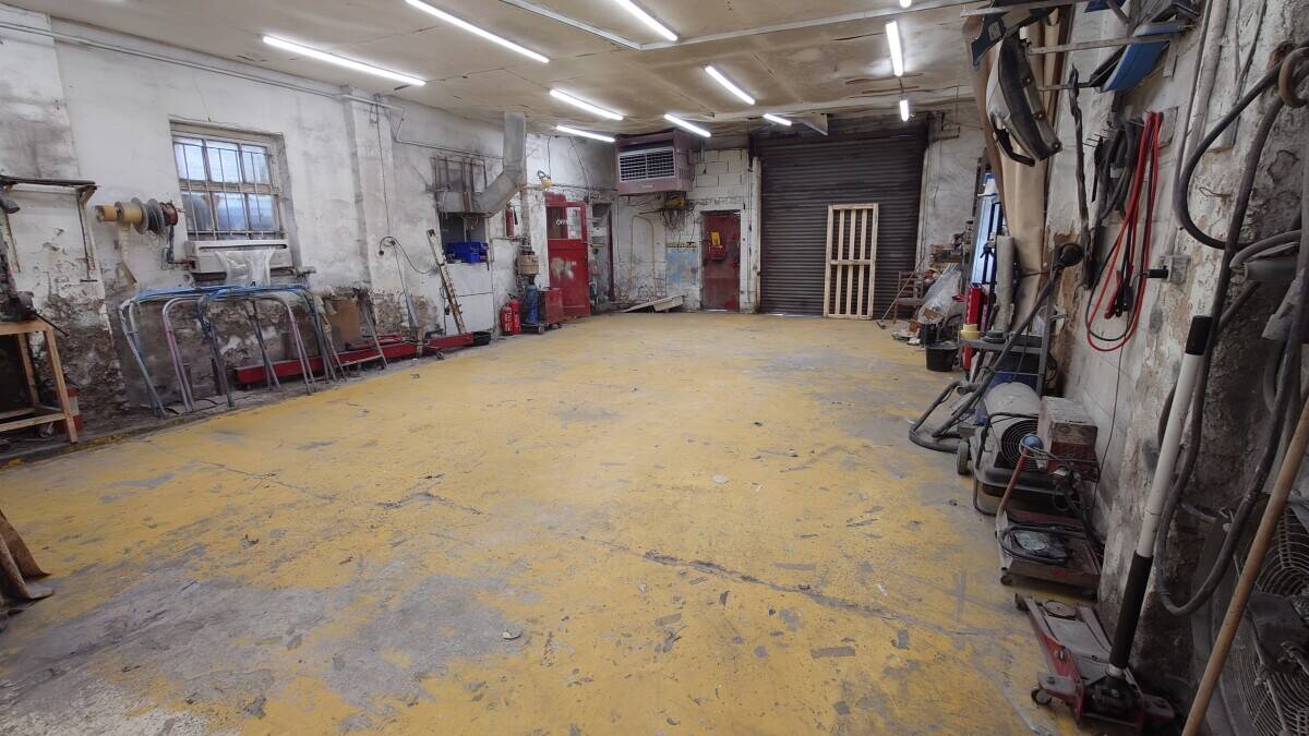 Profitable & Popular Autobody Repair Garage For Sale Photo 4