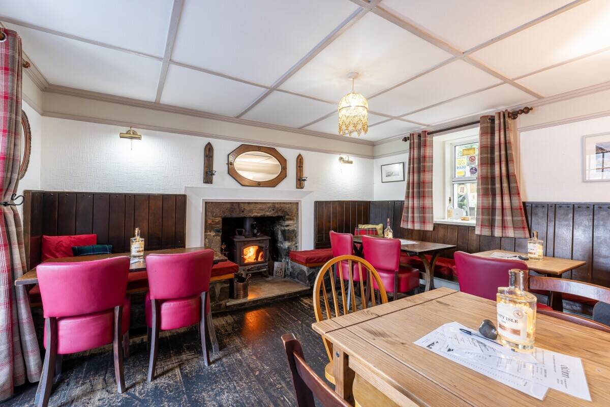 High Volume Pub Restaurant With Letting Accommodation For Sale