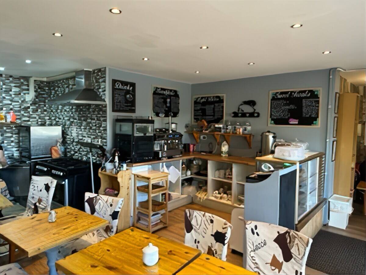 COFFEE SHOP WITH HUGE POTENTIAL FOR SALE IN VERY SOUGHT AFTER LOCATION IN TEESSIDE