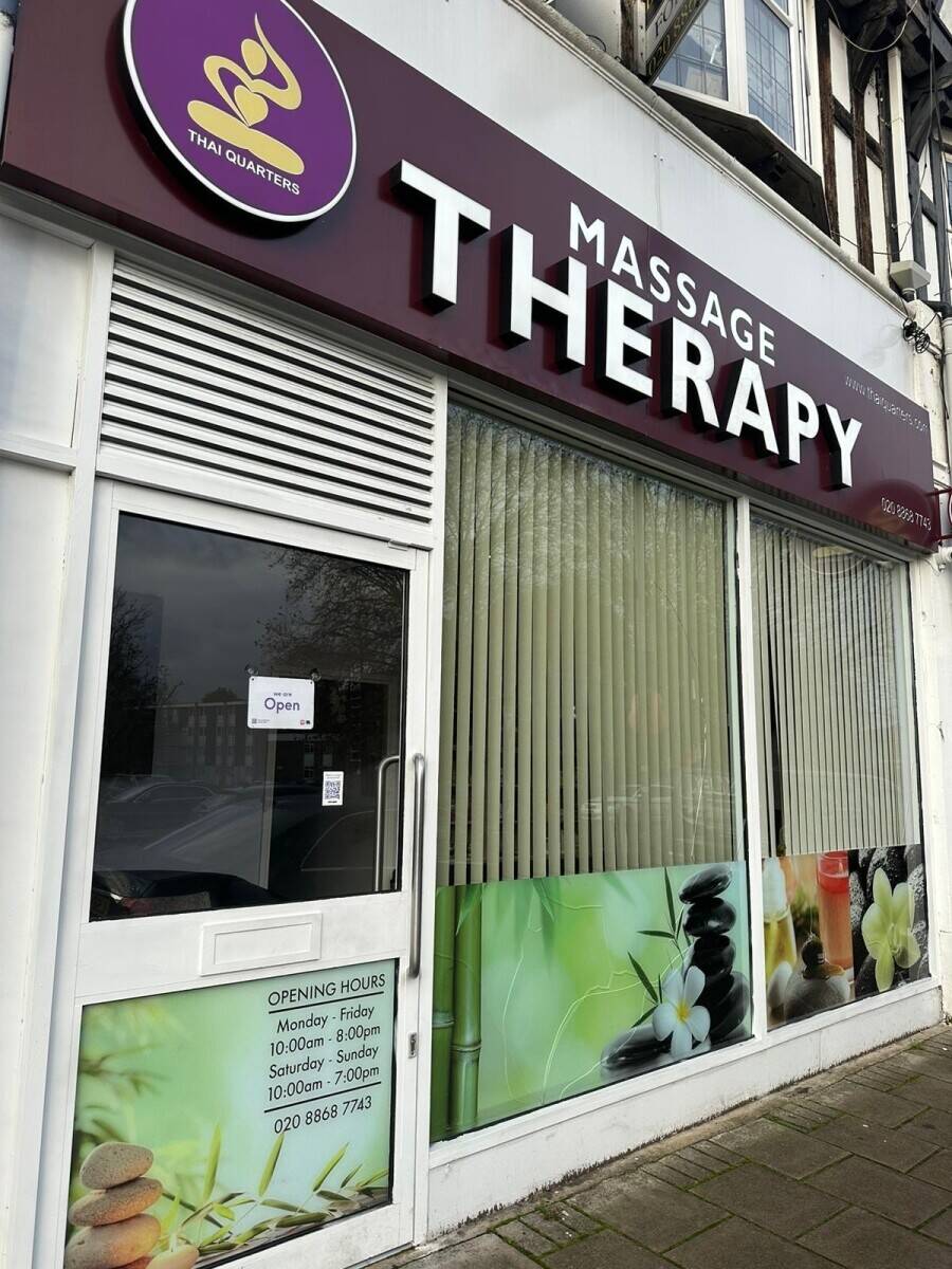 Beauty Therapy Room to Let in Pinner Green HA5 and Camden NW1 (London) Photo 4