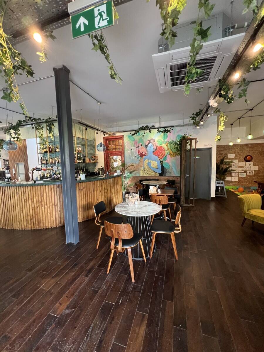 Urgent sale Restaurant and bar for sale (&pound;120k)in Islington London Photo 4